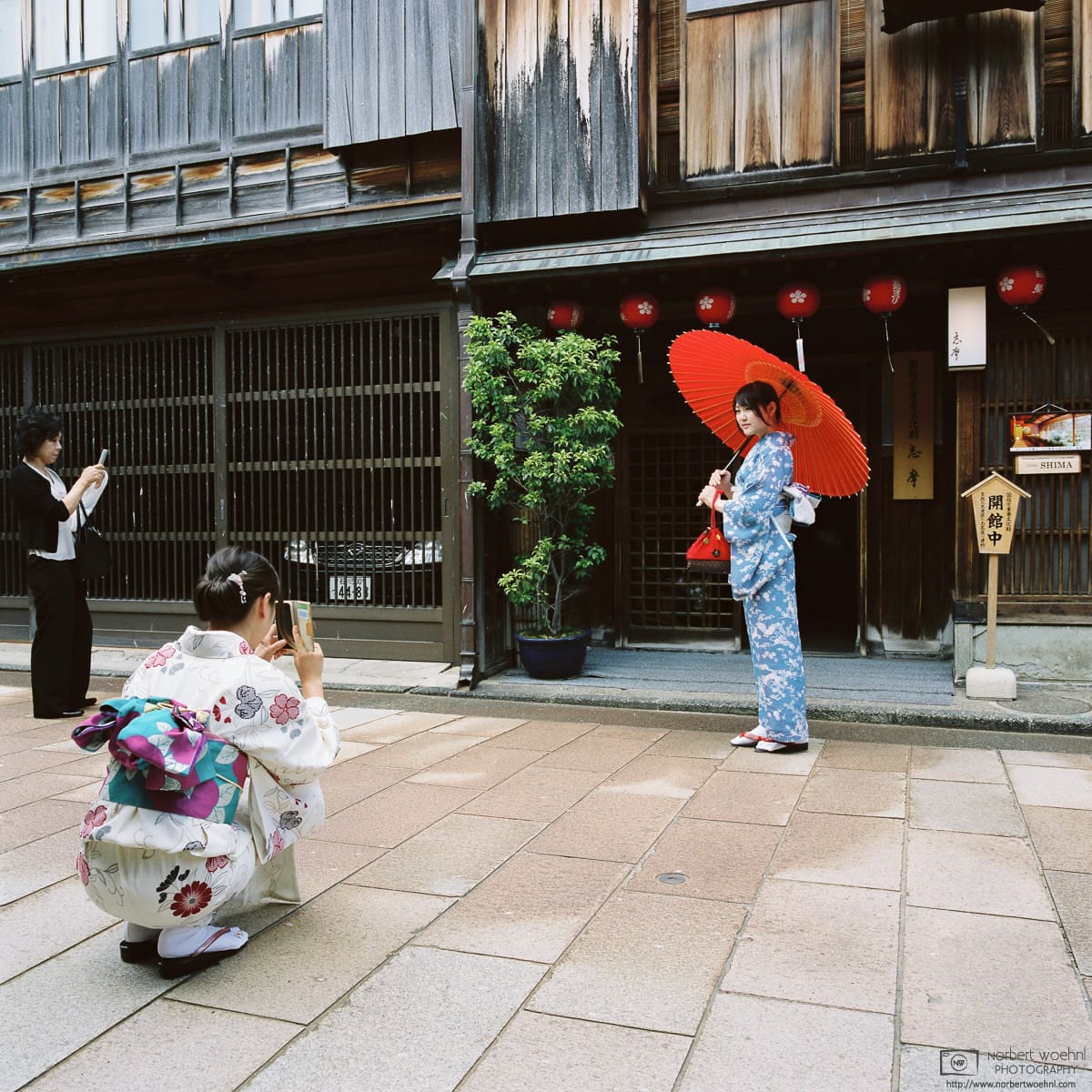 Out for a Stroll, Higashi Chayagai, Kanazawa, Japan Photo